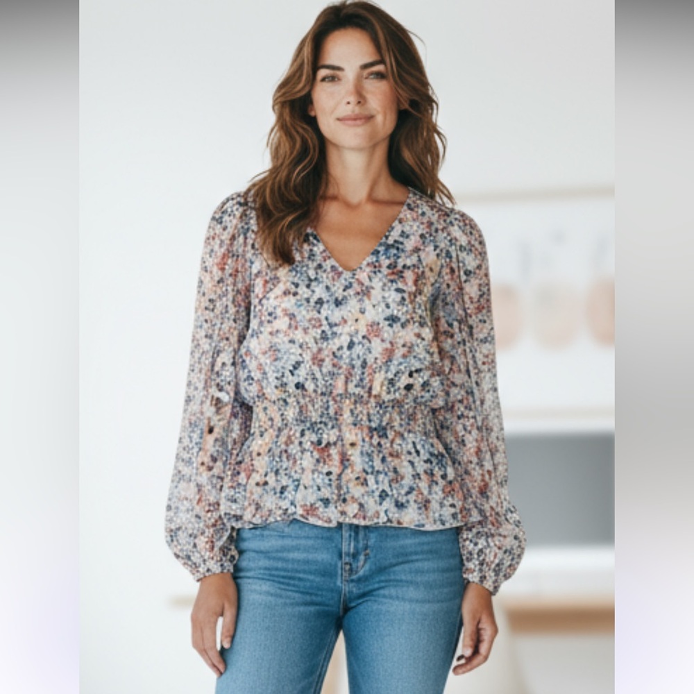 Elegant Floral V-Neck Blouse Catherine MaLandrino Size:Medium NWT ($58 retail)